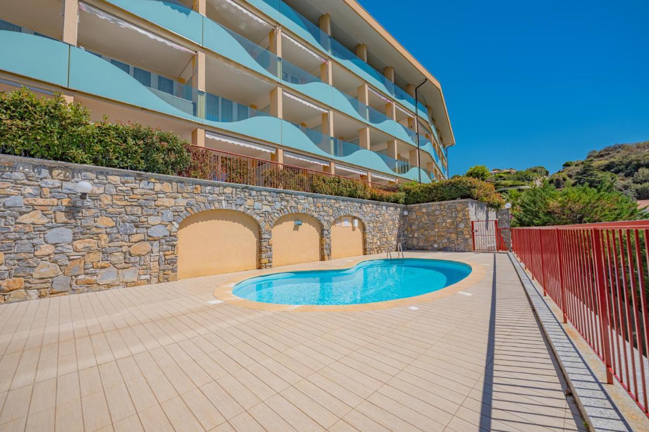 Appartamento Incantevole Con Piscina فاليكروسيا المظهر الخارجي الصورة
