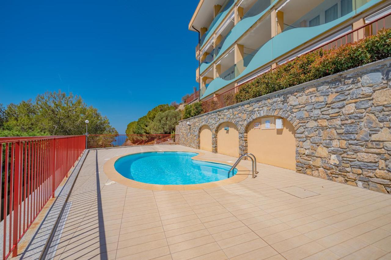 Appartamento Incantevole Con Piscina فاليكروسيا المظهر الخارجي الصورة